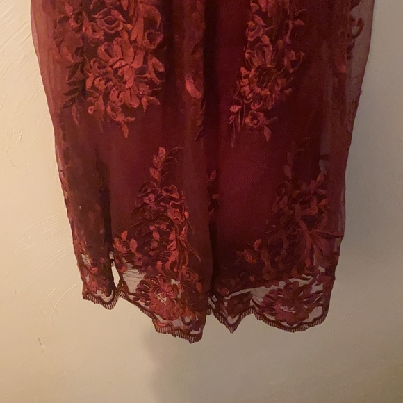 Lulus Burgundy lace overlay dress - Picture 6 of 6